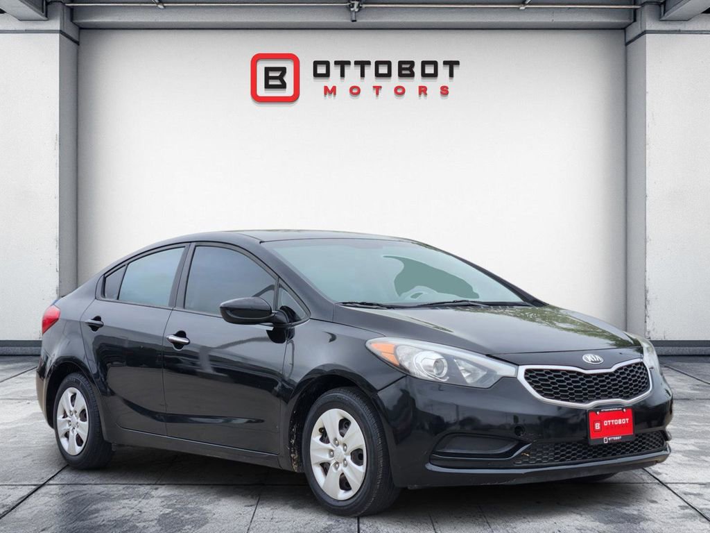 Used 2016 Kia Forte LX image 2