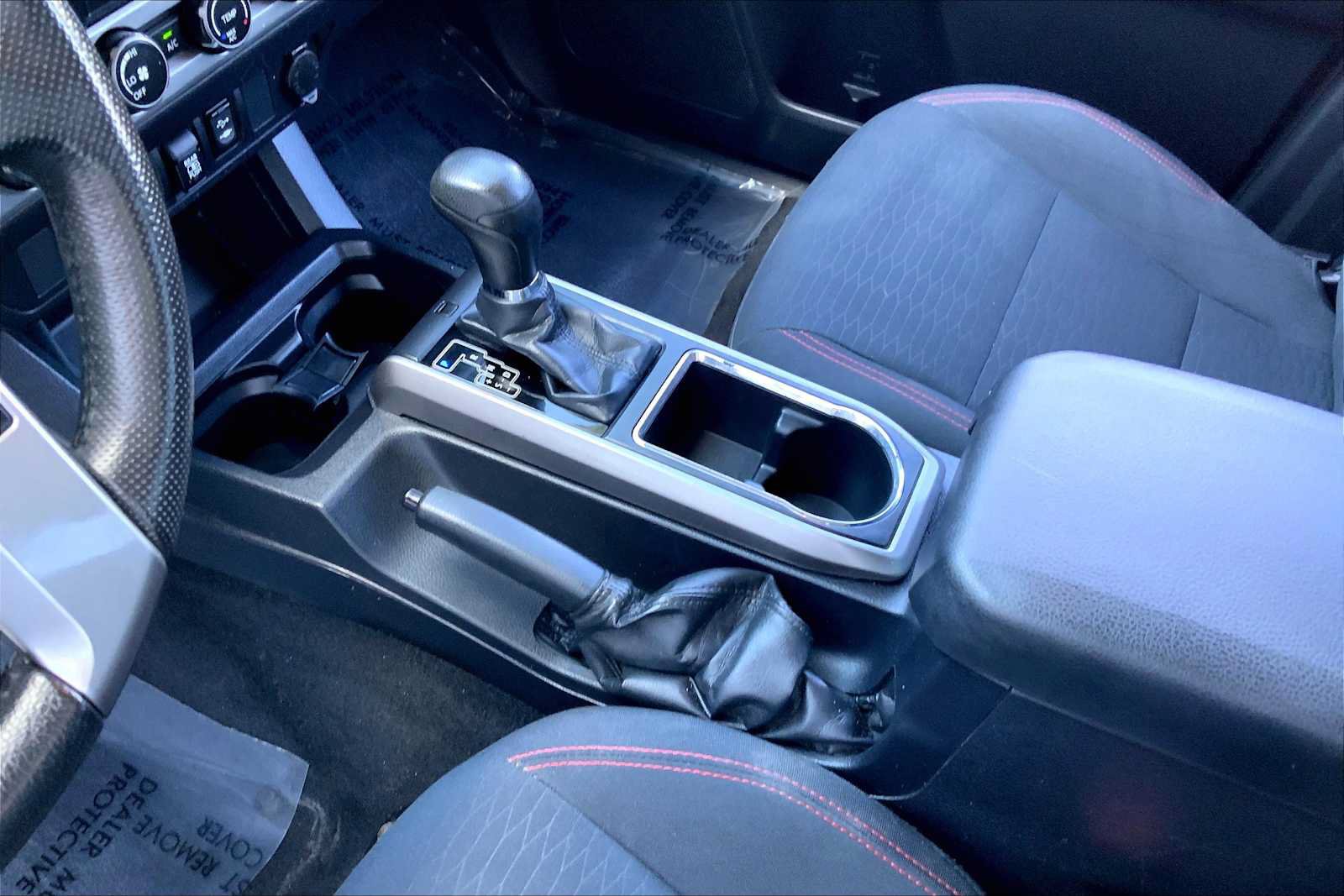 Used 2019 Toyota Tacoma SR5 AWD/4WD image 16