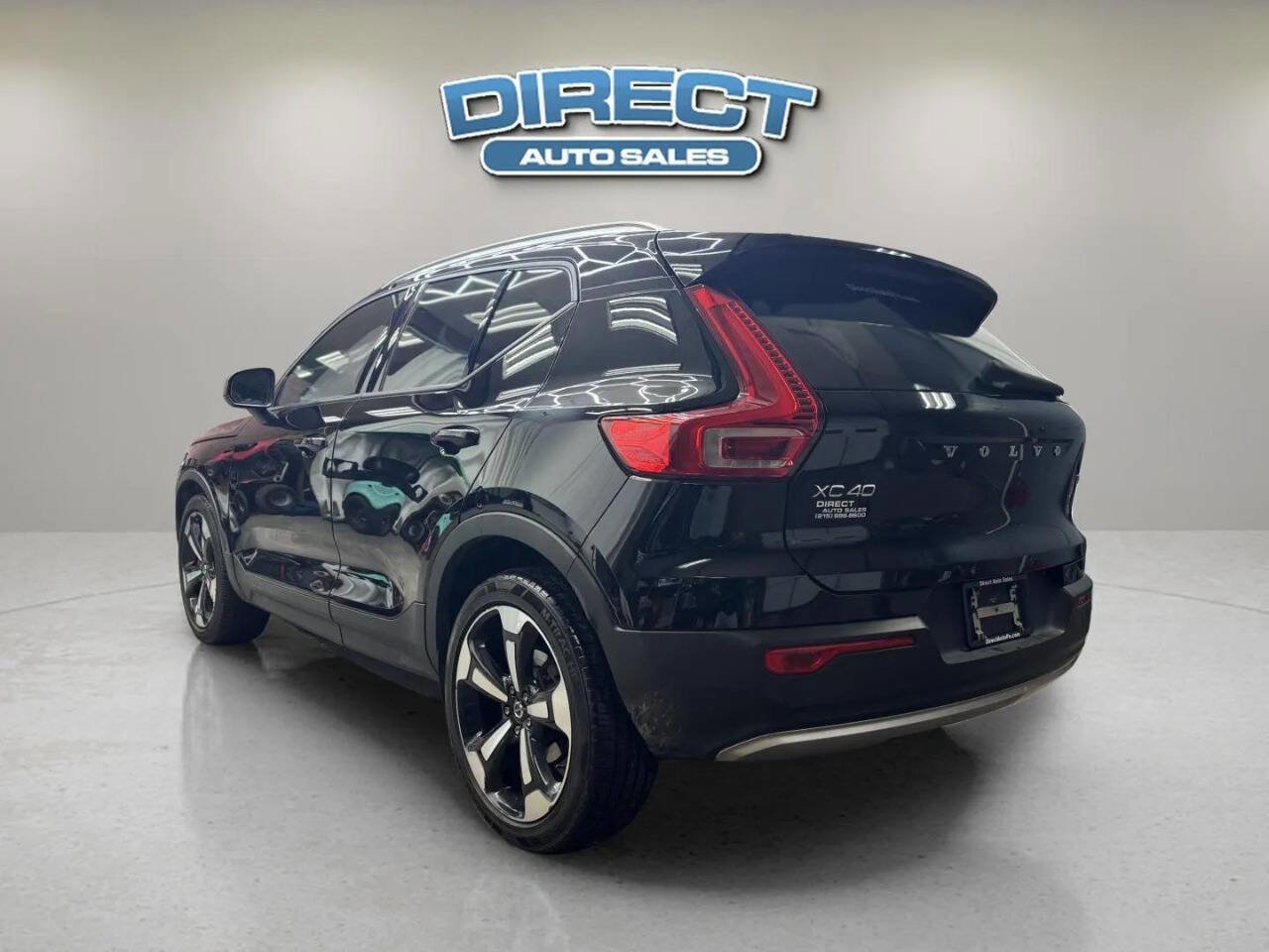 Used 2020 Volvo XC40 T5 Momentum w/ Protection Package AWD/4WD image 4
