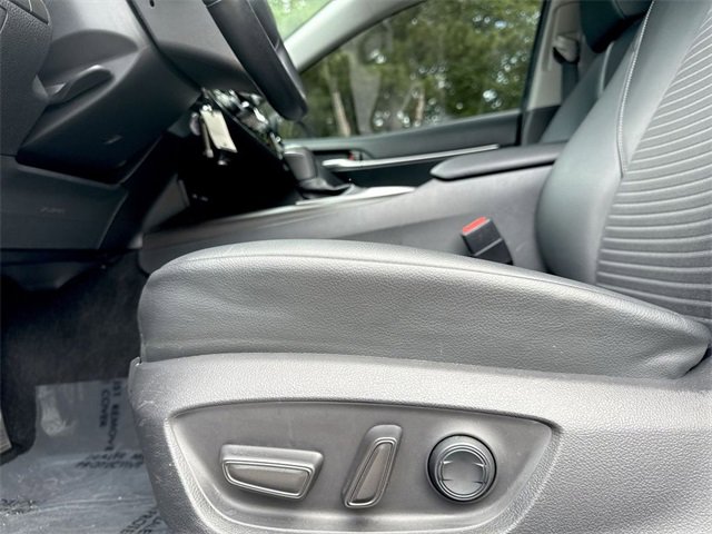 Used 2022 Toyota Camry SE image 12