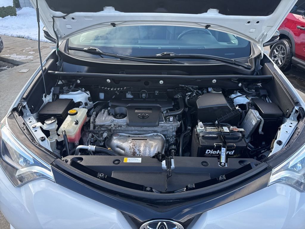 Used 2016 Toyota RAV4 SE image 43