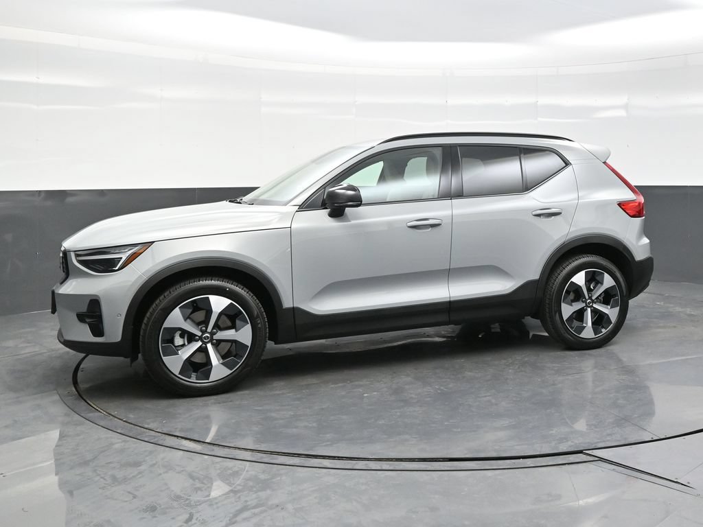 New 2026 Volvo XC40 B5 Plus w/ Protection Package Premier AWD/4WD image 3