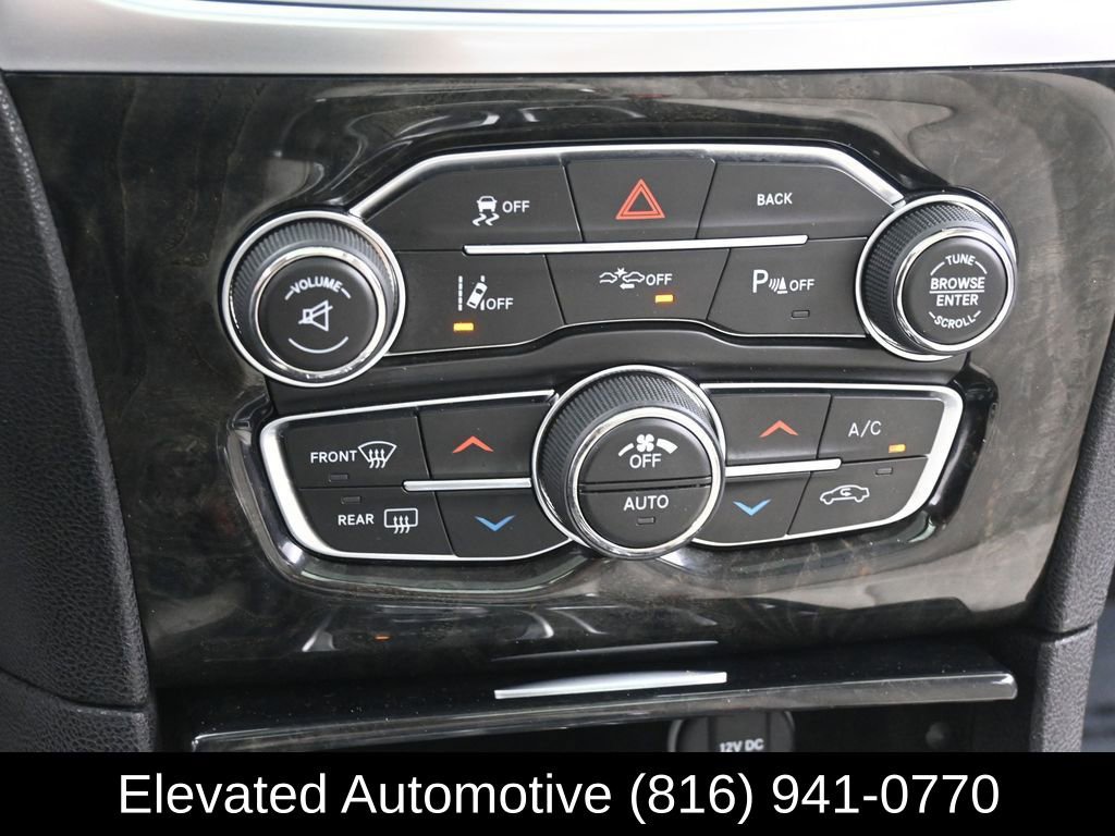 Used 2016 Chrysler 300 C w/ Safetytec Plus Group image 22