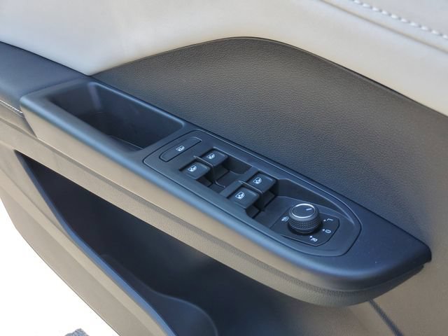 New 2026 Volkswagen Taos SE AWD/4WD image 30