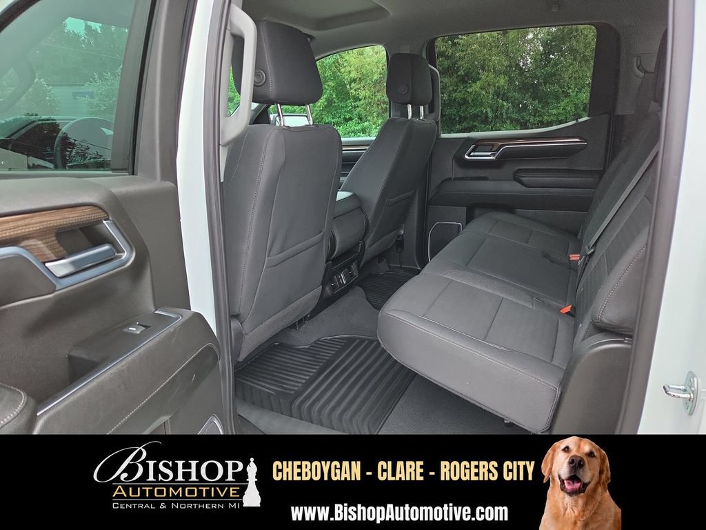 Used 2023 Chevrolet Silverado 1500 LT AWD/4WD image 19