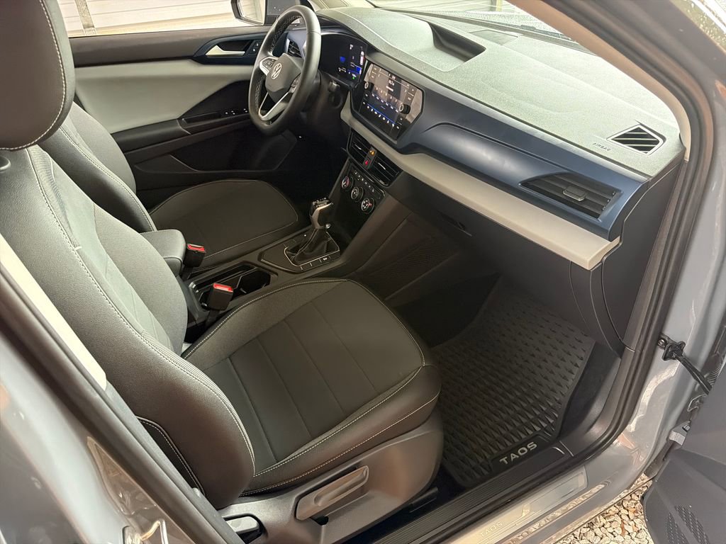 Used 2023 Volkswagen Taos SE image 25