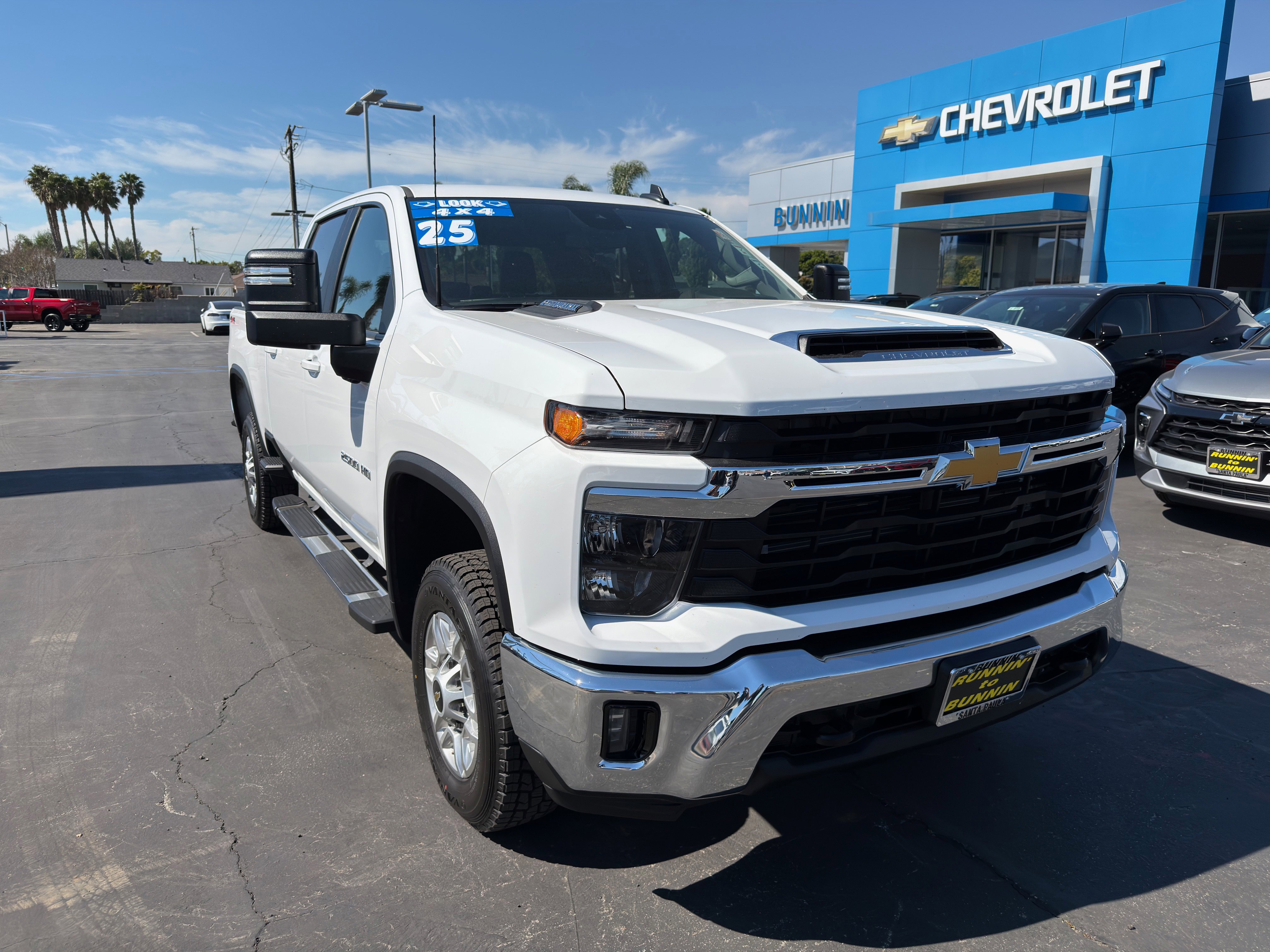 Used 2025 Chevrolet Silverado 2500 LT w/ Convenience Package image 2
