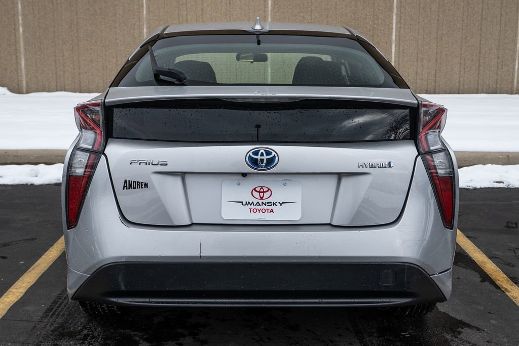 Used 2016 Toyota Prius Three image 6