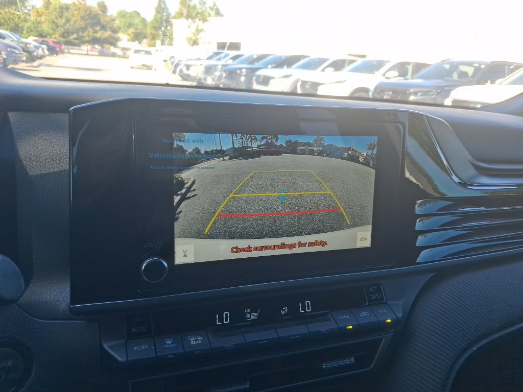 Used 2025 Toyota Camry SE w/ Convenience Package FWD image 27