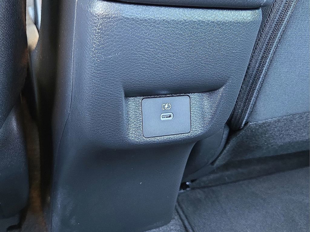 Used 2025 Nissan Versa SV image 15