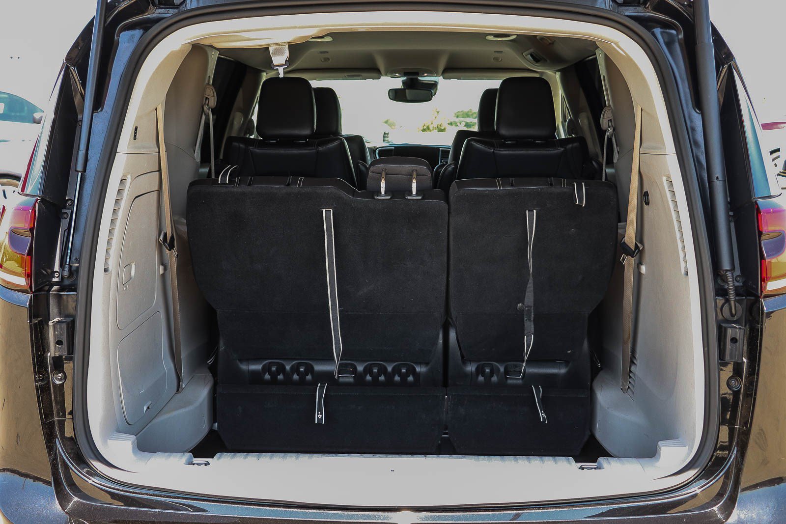 Used 2022 Chrysler Pacifica Touring-L FWD image 28