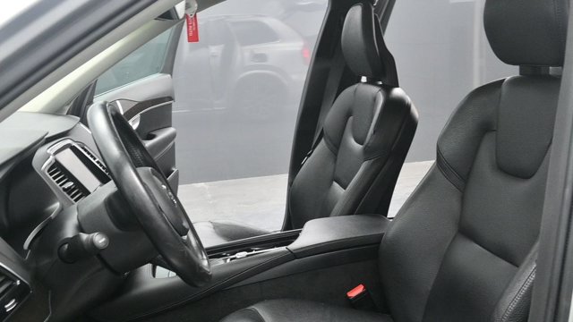 Used 2018 Volvo XC90 T6 Momentum w/ Convenience Package AWD/4WD image 25