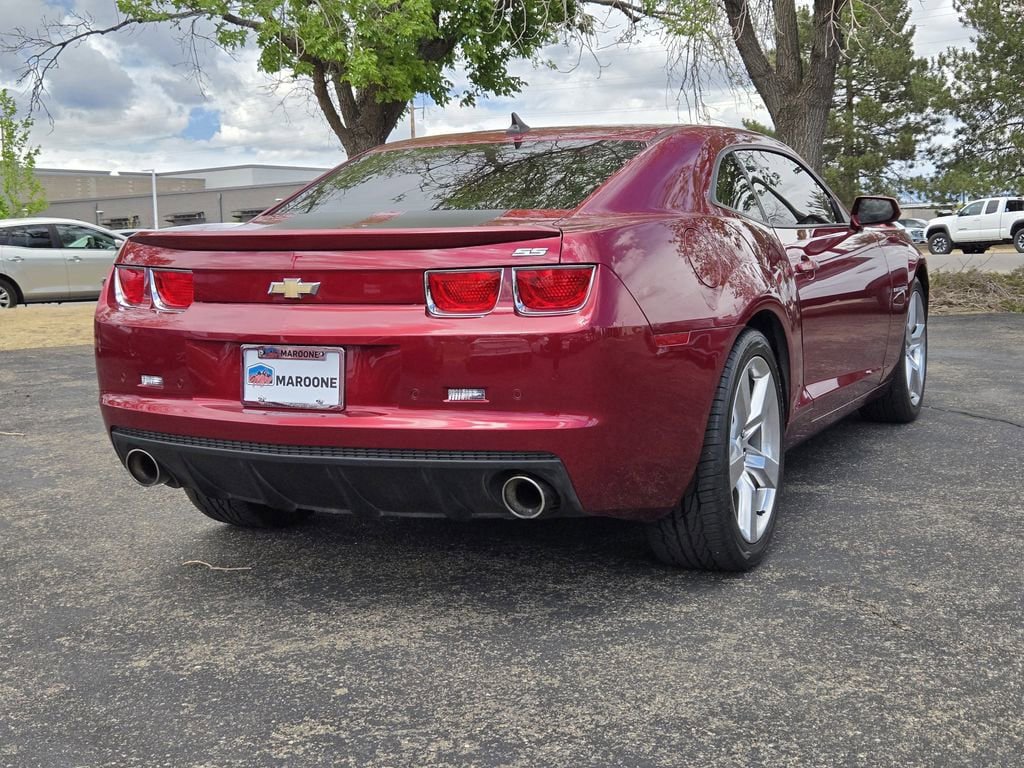 Used 2010 Chevrolet Camaro SS w/ Black Stripe Package RWD image 4