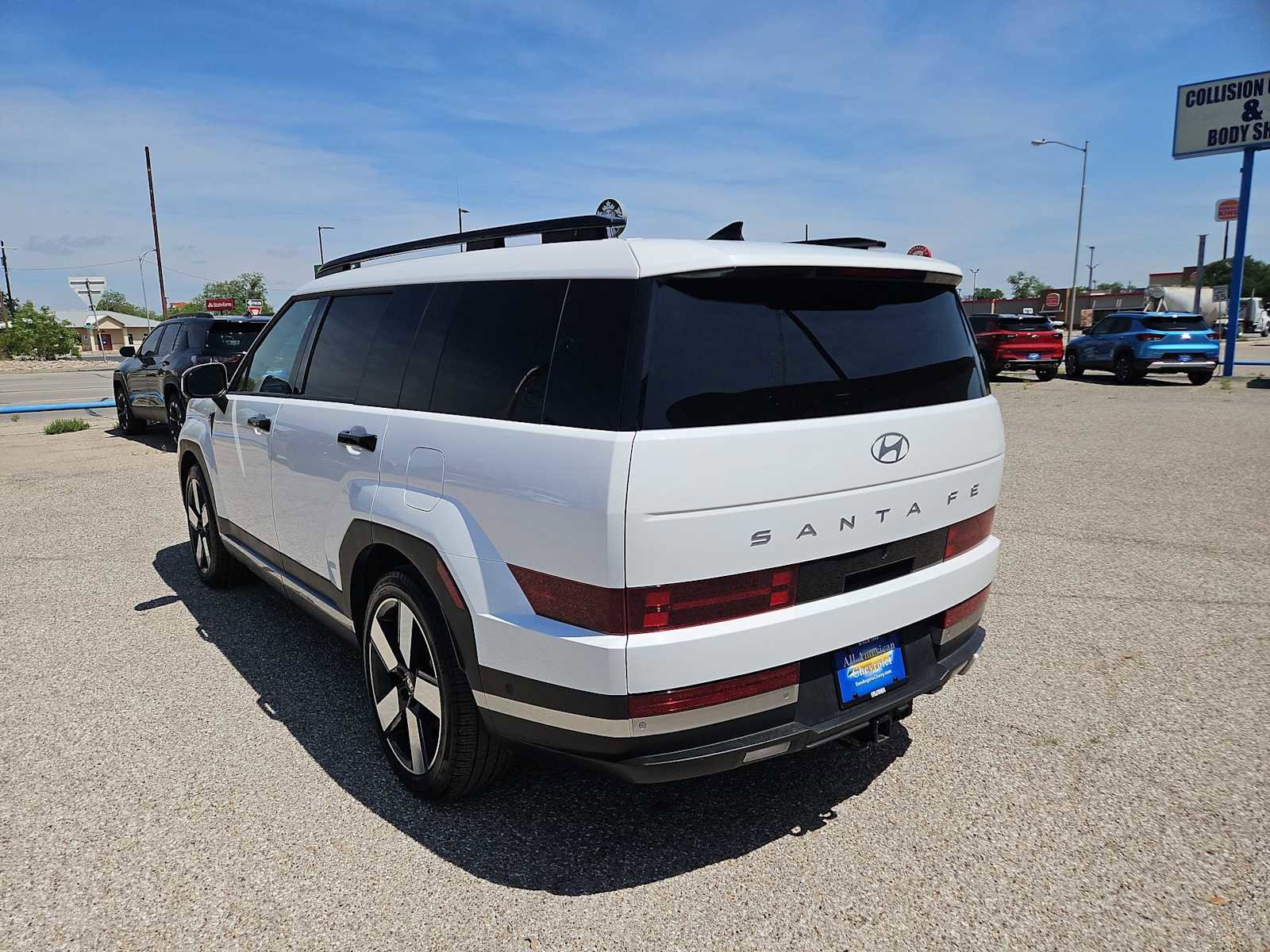 Used 2025 Hyundai Santa Fe Limited FWD image 6
