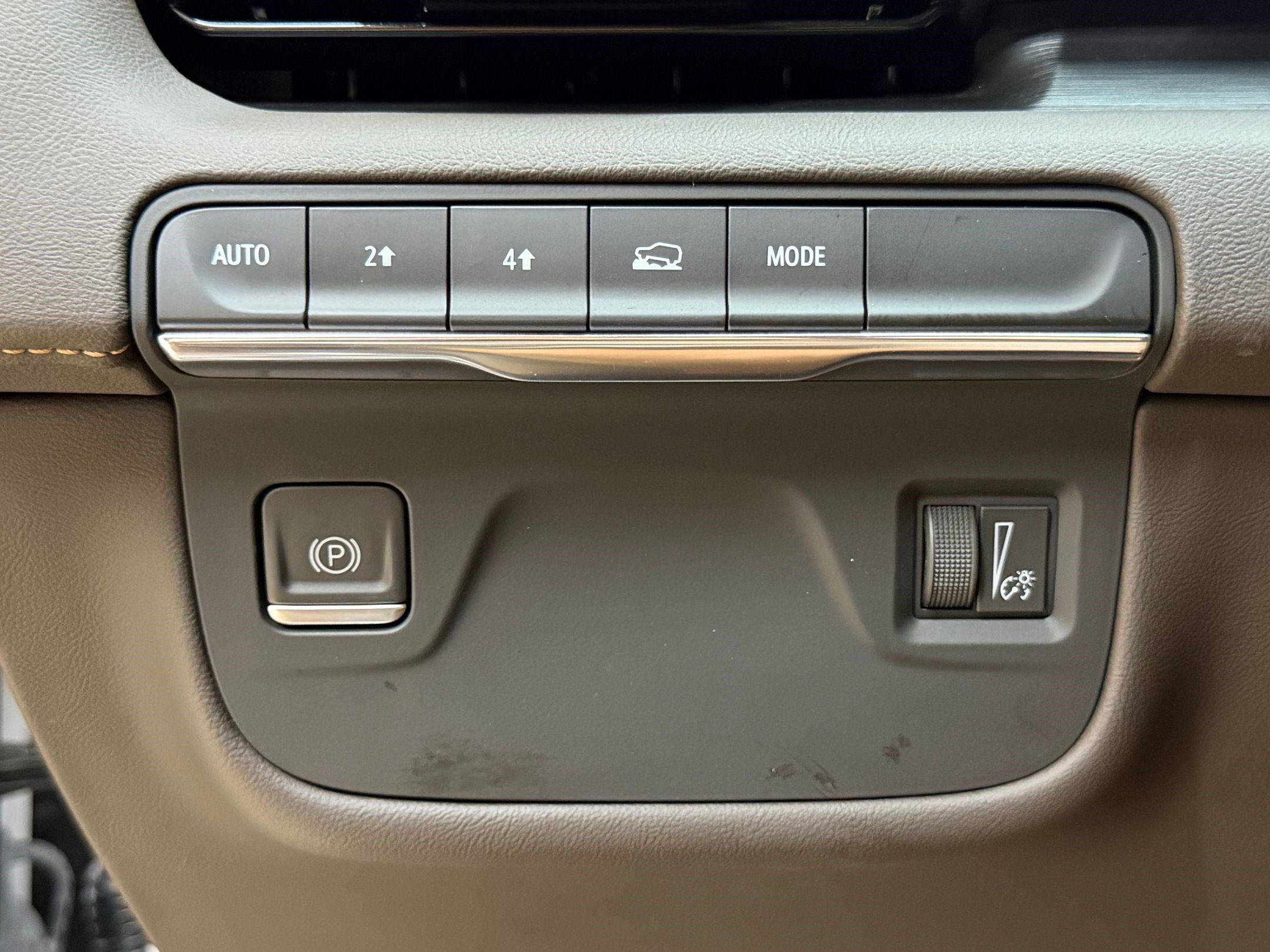 Used 2021 Cadillac Escalade Premium Luxury image 31