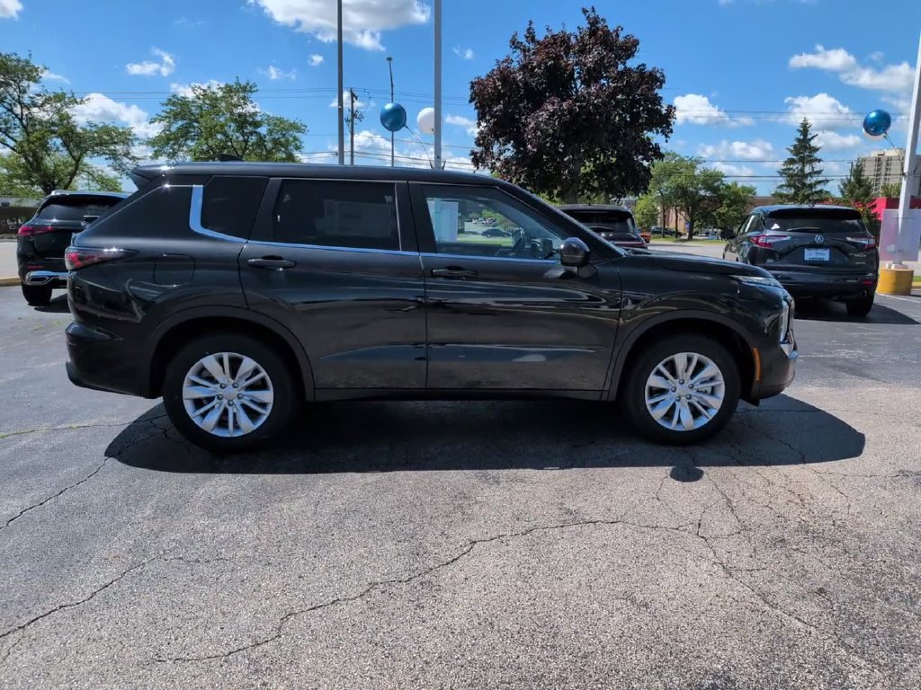 New 2026 Mitsubishi Outlander ES AWD/4WD image 6