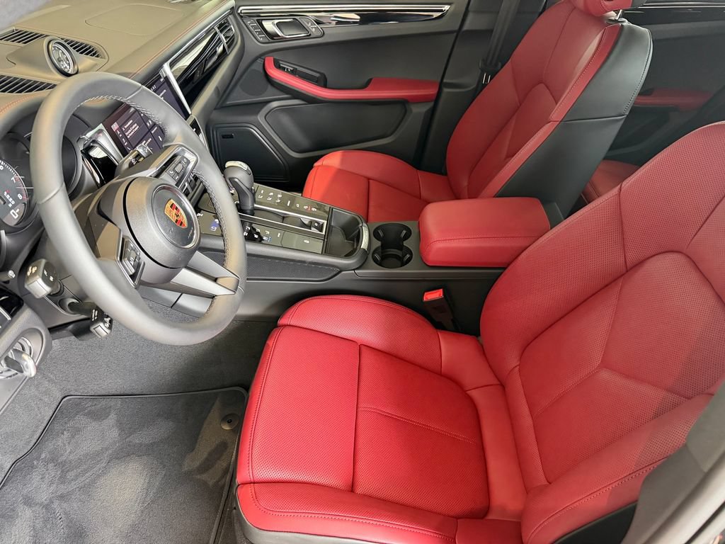 New 2026 Porsche Macan AWD/4WD image 15