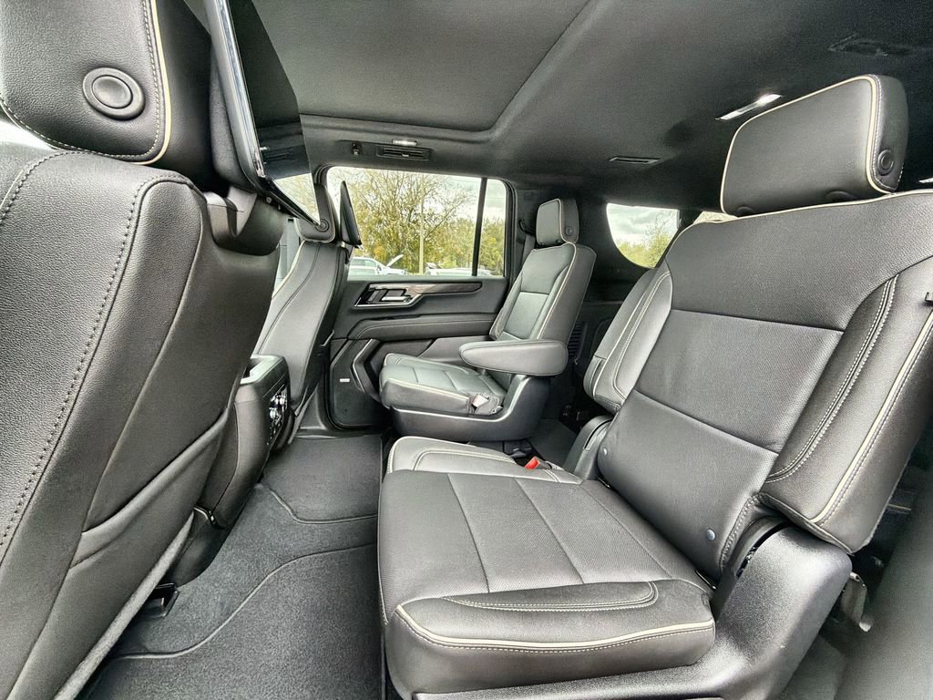 New 2026 GMC Yukon XL Elevation w/ Elevation Premium Package RWD image 13