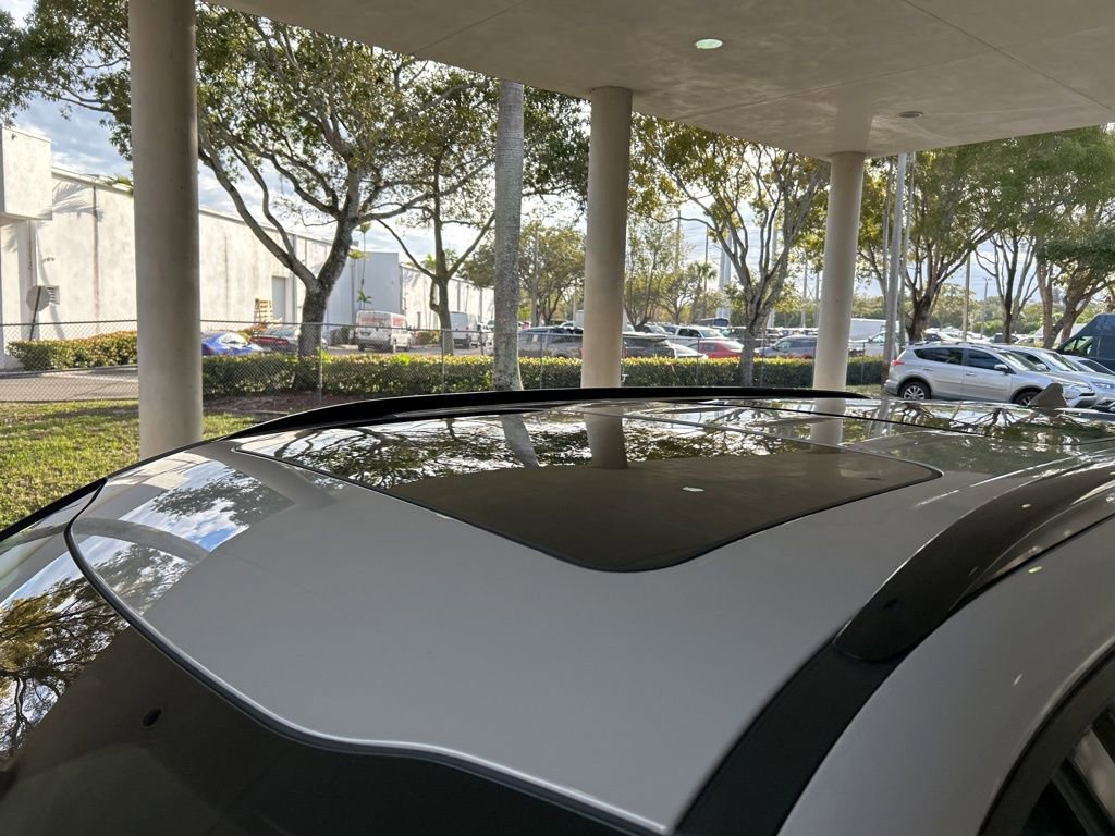 Used 2022 Kia Telluride SX w/ SX Prestige Package image 15