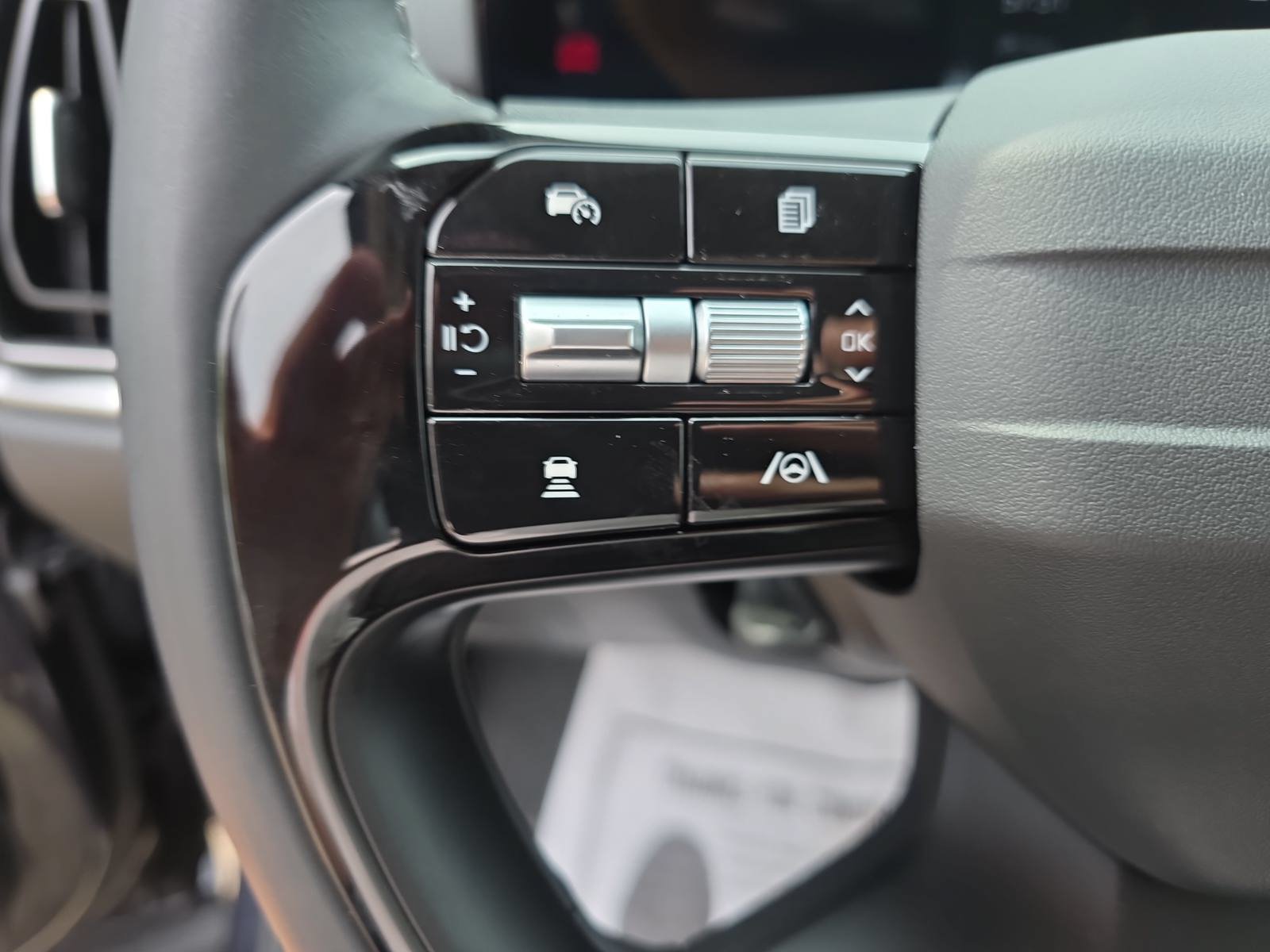 New 2026 Kia Sorento S w/ S Panoramic Sunroof Package FWD image 17