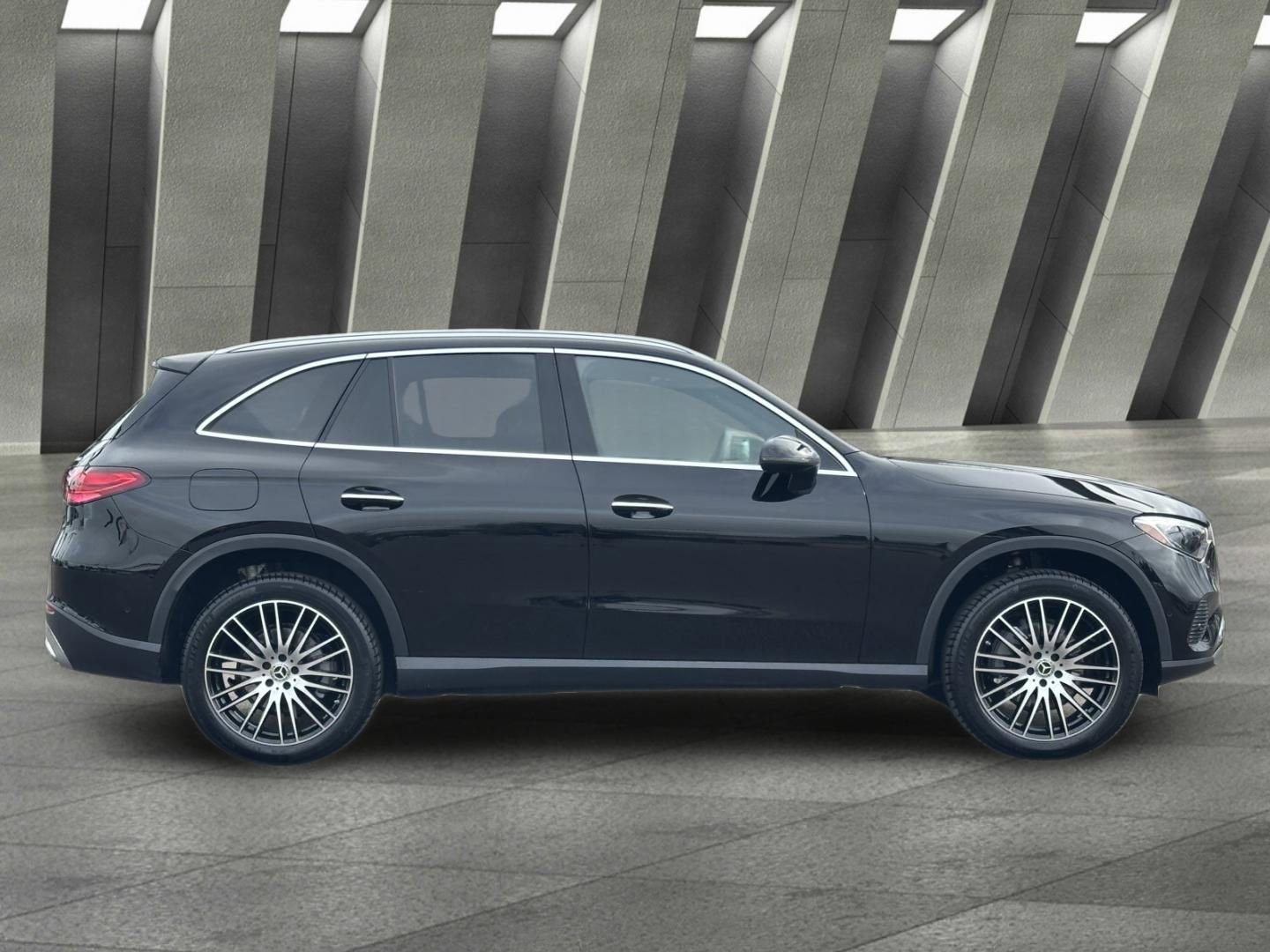 Certified 2026 Mercedes-Benz GLC 300 4MATIC image 3