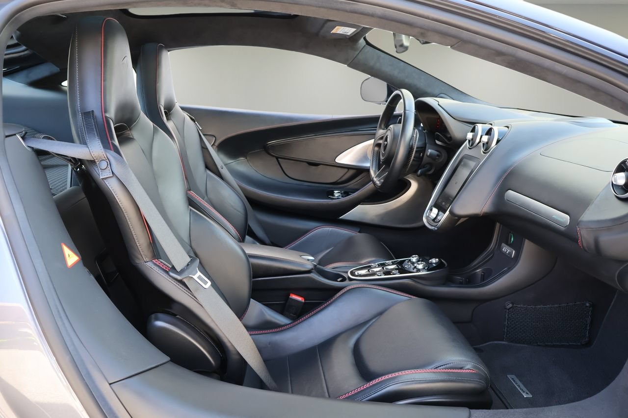Used 2023 McLaren GT RWD image 14