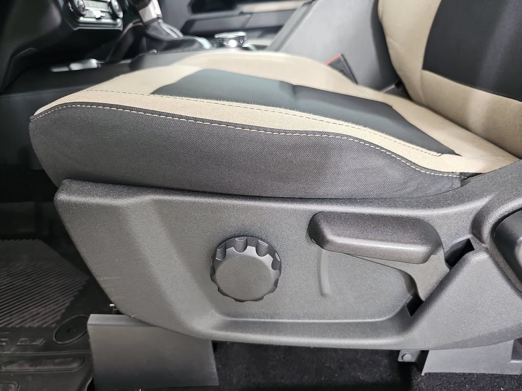 Used 2022 Ford Bronco Big Bend w/ Sasquatch Package AWD/4WD image 34