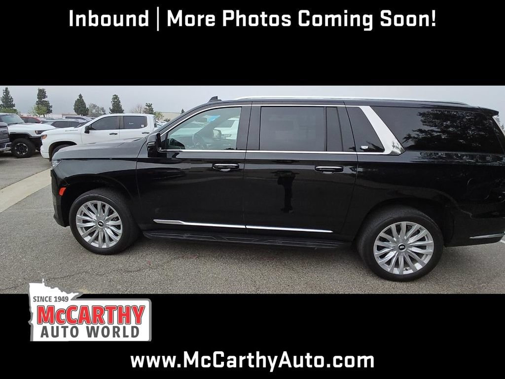 Used 2024 Cadillac Escalade ESV Luxury AWD/4WD image 4