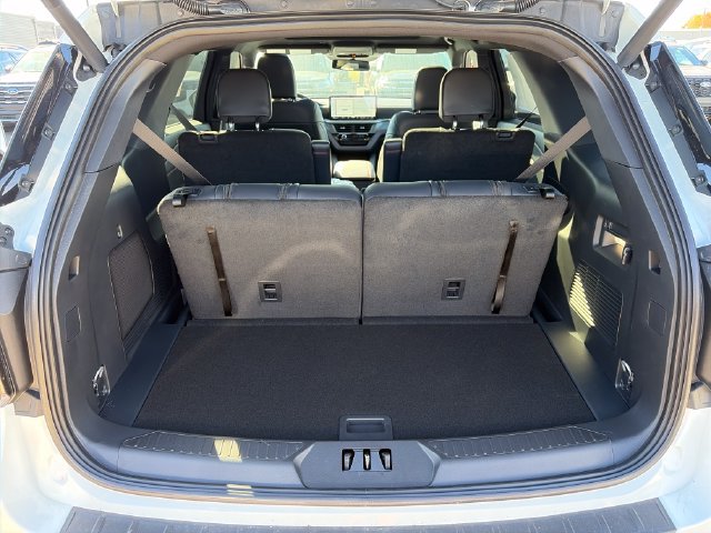 New 2027 Ford Explorer ST-Line w/ Premium Package AWD/4WD image 8