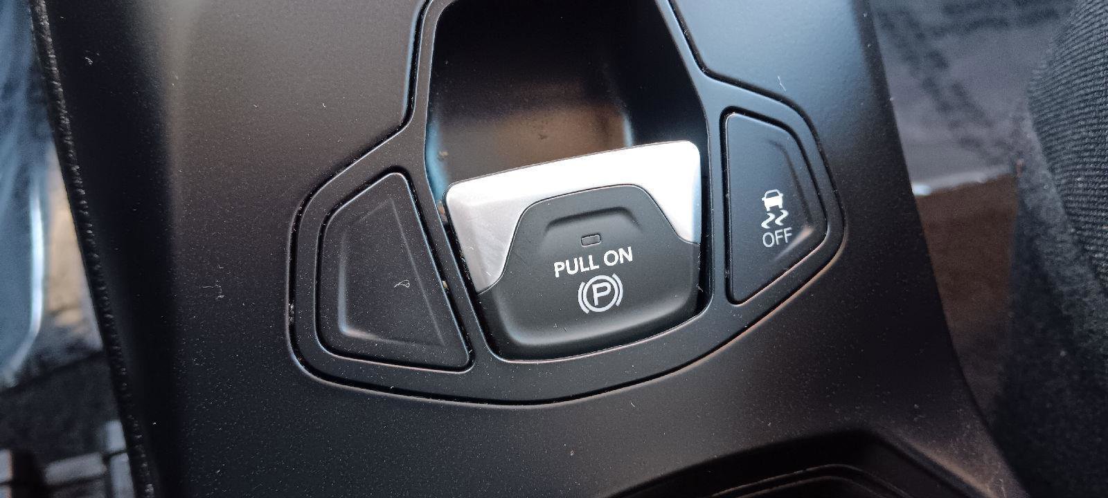 Used 2018 Jeep Renegade Latitude image 21