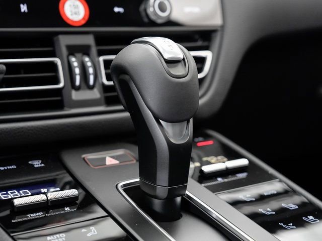 Certified 2025 Porsche Macan image 20