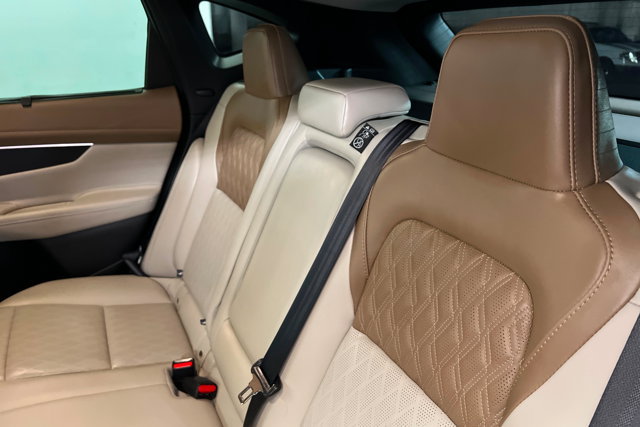 Certified 2025 Nissan Murano Platinum w/ Cargo Package AWD/4WD image 21