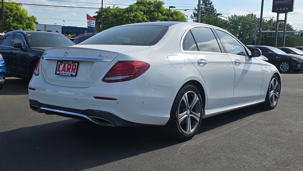 Used 2017 Mercedes-Benz E 300 4MATIC image 3