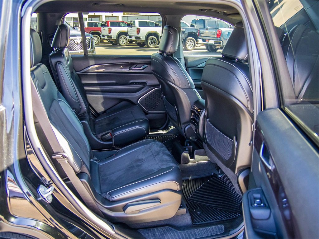 Used 2022 Jeep Grand Cherokee L Laredo image 22