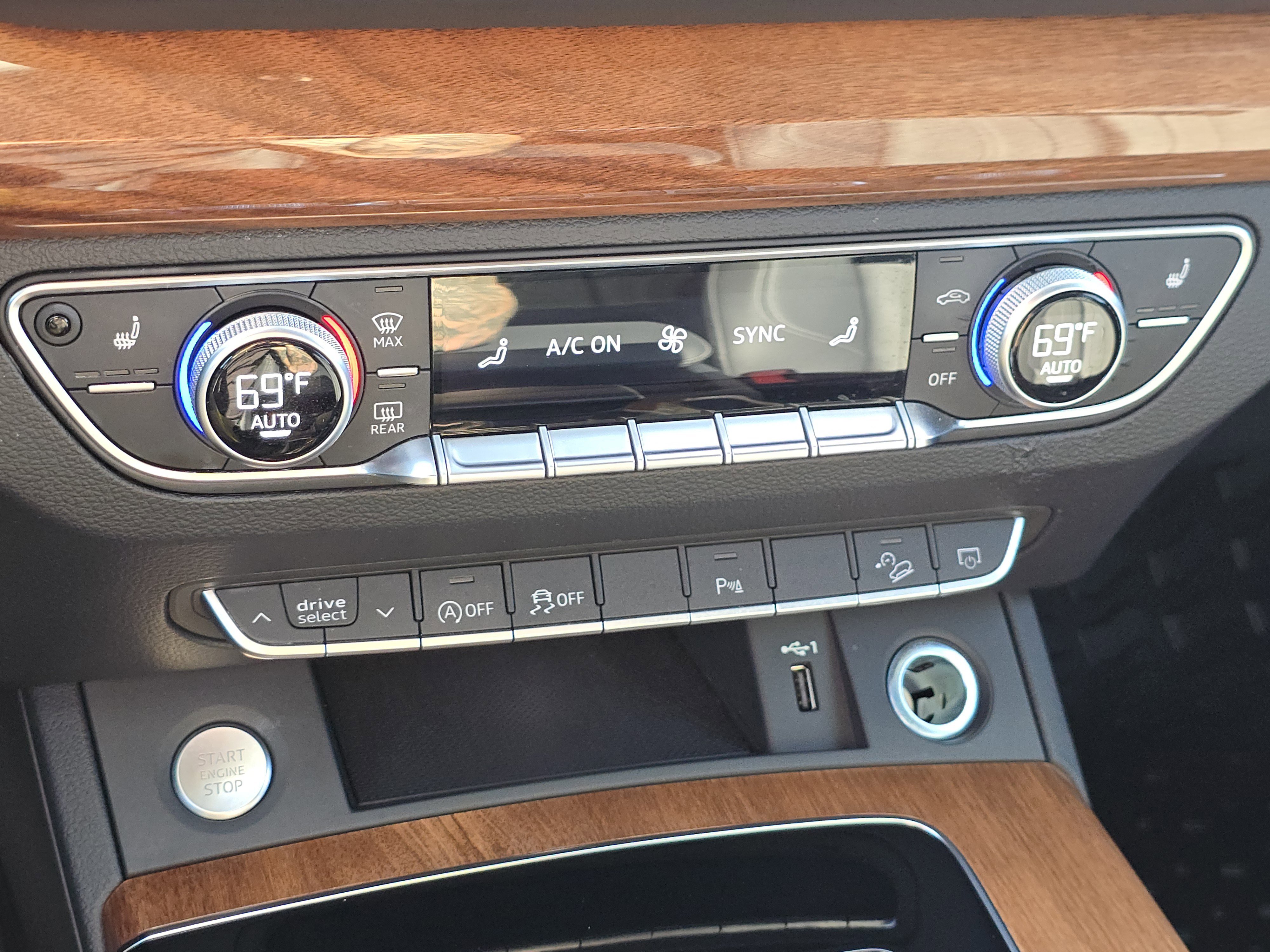 Certified 2023 Audi Q5 2.0T Premium w/ Convenience Package image 26