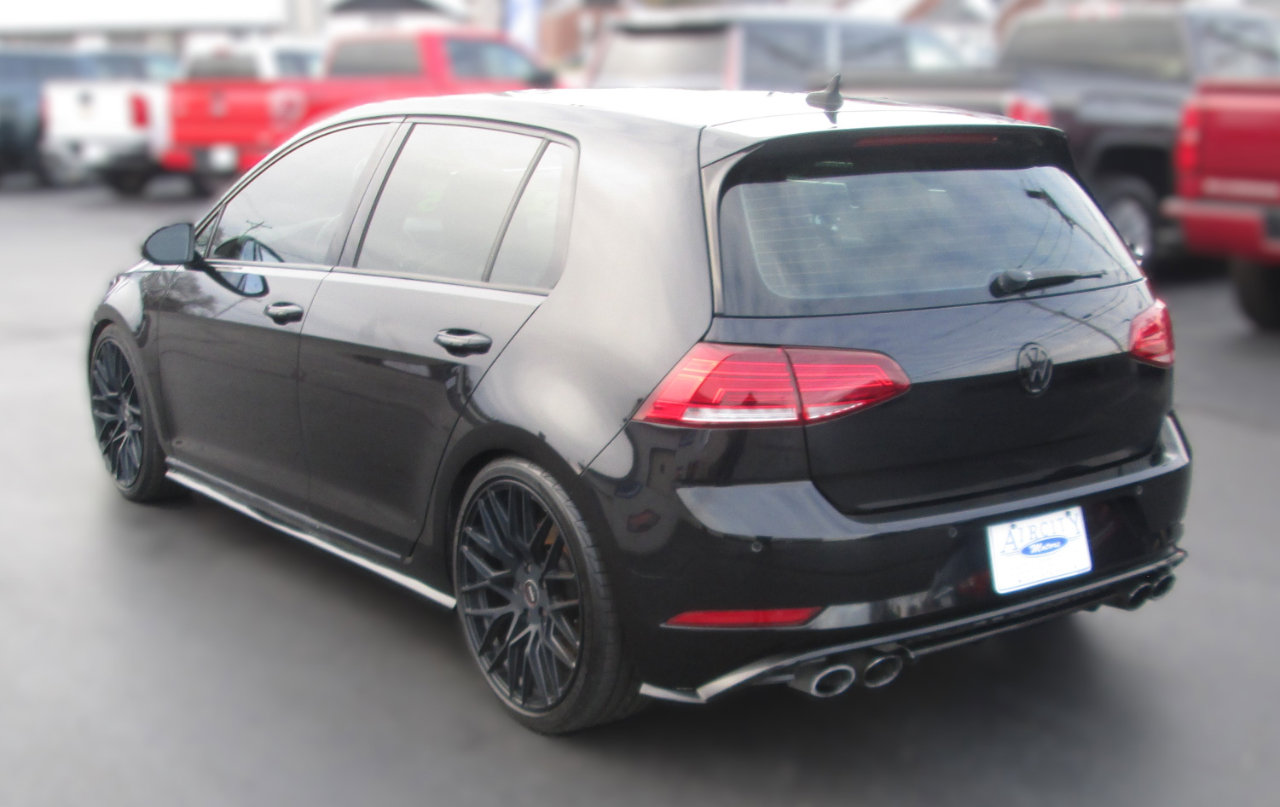Used 2019 Volkswagen Golf R 4-Door image 6