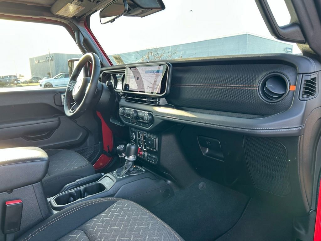 Used 2025 Jeep Gladiator Mojave w/ Convenience Group image 46