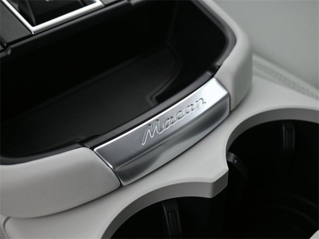 New 2026 Porsche Macan image 11