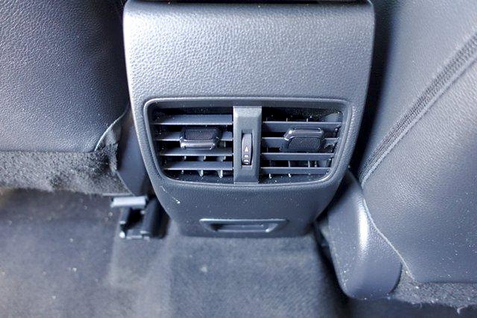 Certified 2023 Toyota Corolla Cross XLE FWD image 31
