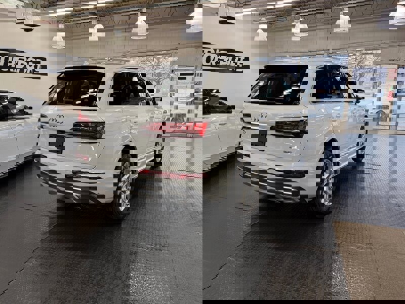 Used 2021 Audi Q7 3.0T Premium Plus w/ Executive Package image 9