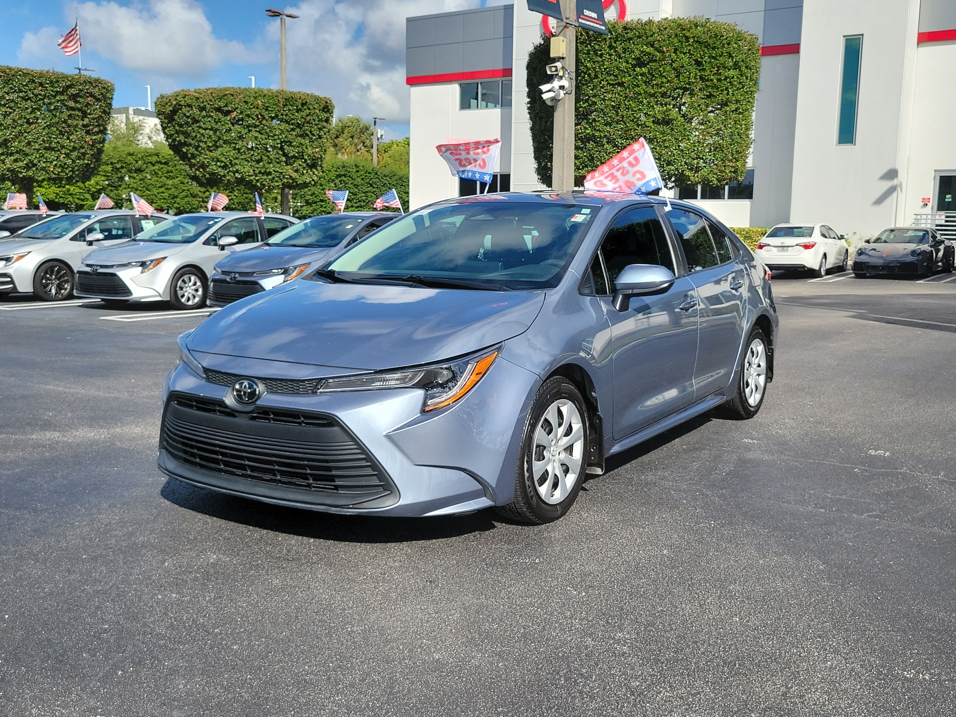 Used 2023 Toyota Corolla LE FWD image 6