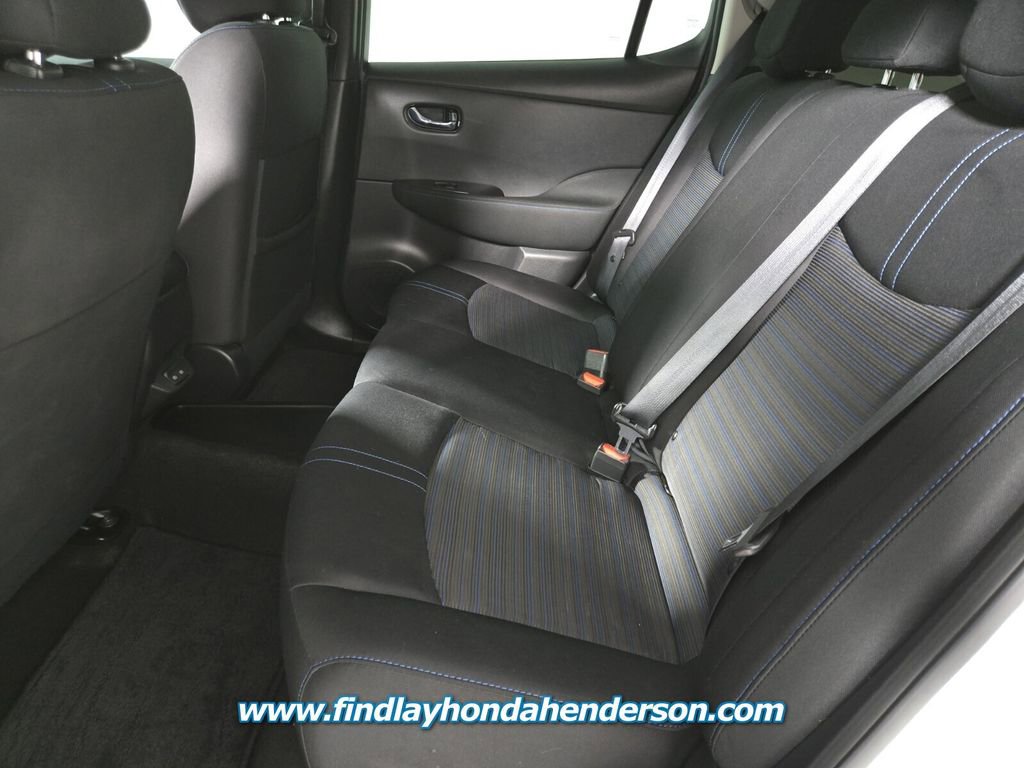 Used 2022 Nissan Leaf S image 15