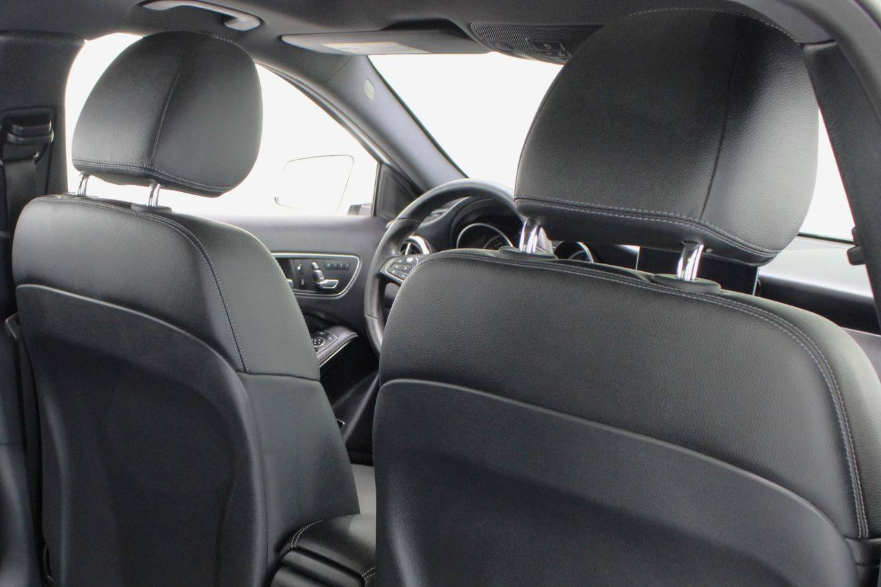 Used 2020 Mercedes-Benz GLA 250 w/ Convenience Package image 43