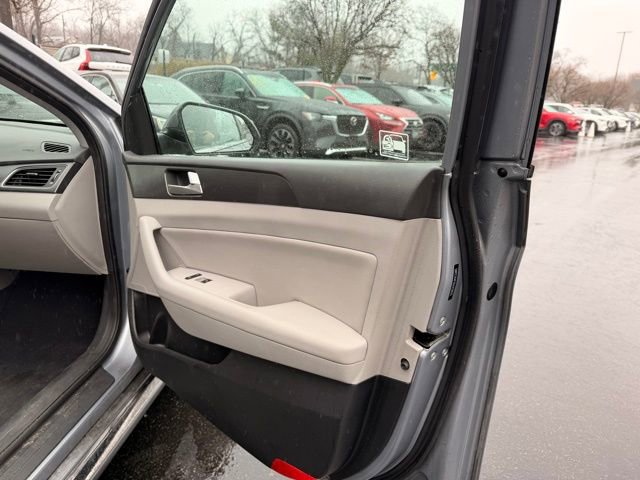 Used 2016 Hyundai Sonata Sport image 4