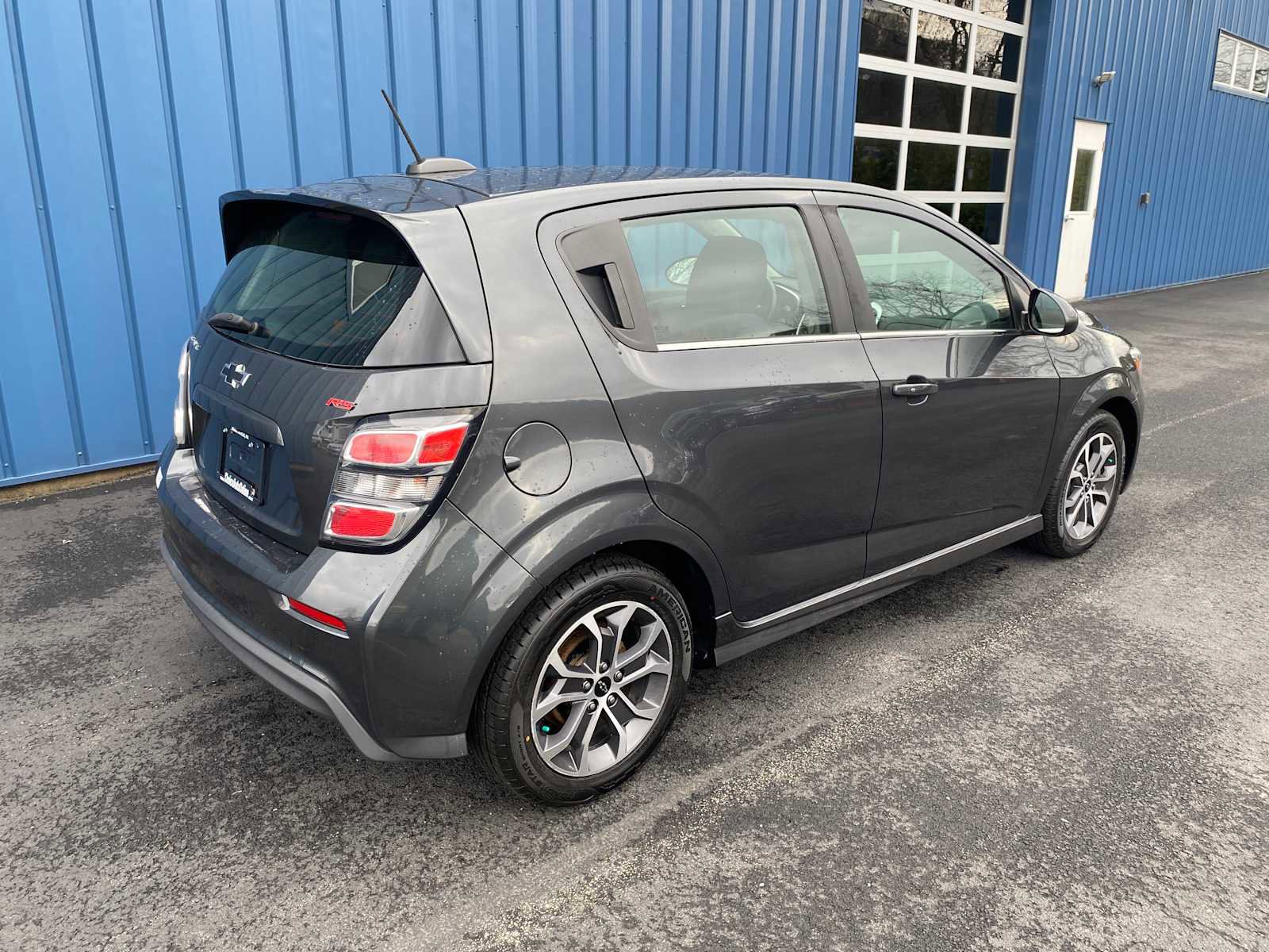 Used 2020 Chevrolet Sonic LT w/ Convenience Package image 4