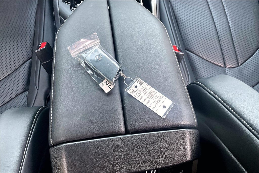 Used 2025 Lexus TX 500h AWD w/ Technology Package image 14