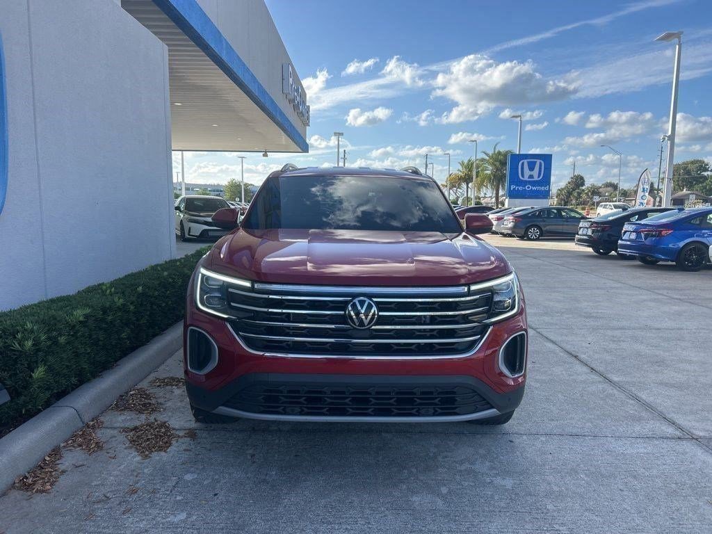 Used 2024 Volkswagen Atlas SE FWD image 2