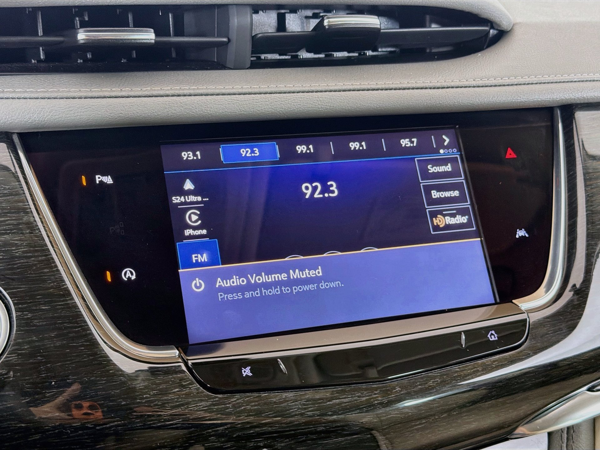 Used 2023 Cadillac XT6 Premium Luxury FWD image 34