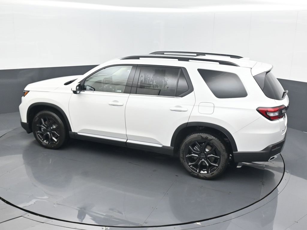 New 2025 Honda Pilot Touring image 15