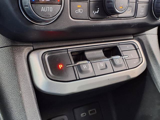 Used 2021 GMC Acadia SLE w/ Driver Convenience Package FWD image 13